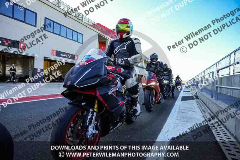 cadwell no limits trackday;cadwell park;cadwell park photographs;cadwell trackday photographs;enduro digital images;event digital images;eventdigitalimages;navarra;no limits trackdays;peter wileman photography;racing digital images;trackday digital images;trackday photos